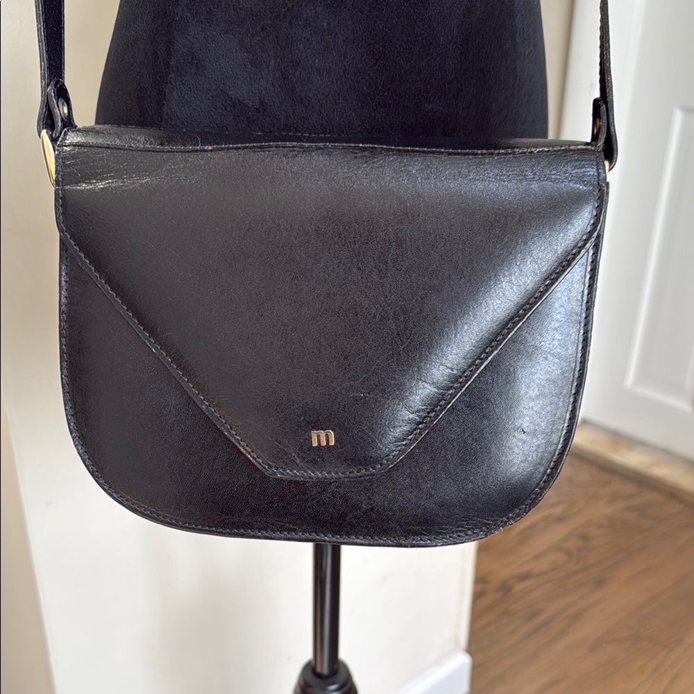Marroquinera Vintage Black Leather Crossbody Bag